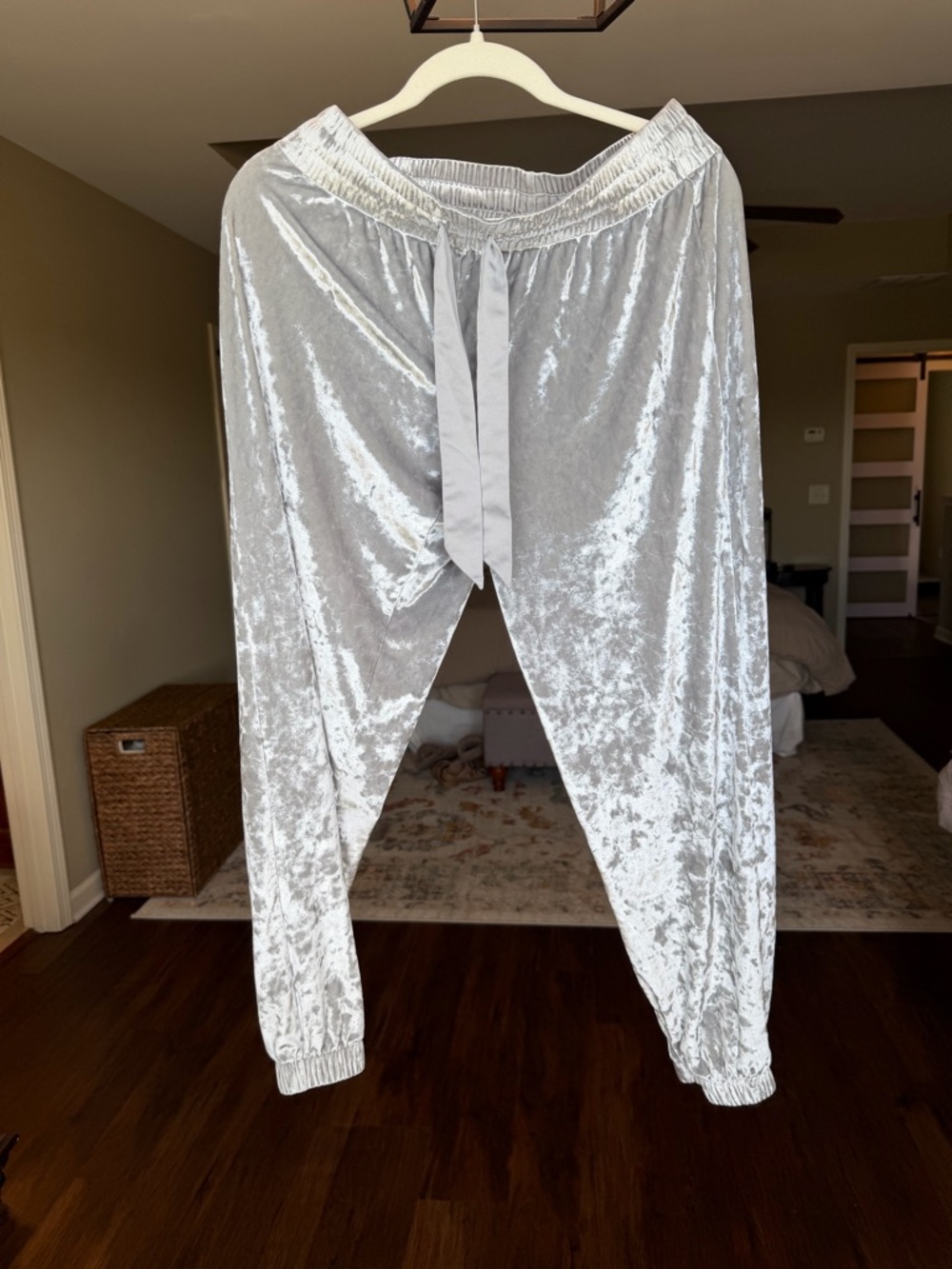 Victoria's Secret Light Silver-Grey Crushed Velvet Joggers
